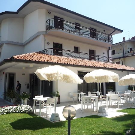 Hotel International Сирмионе Экстерьер фото
