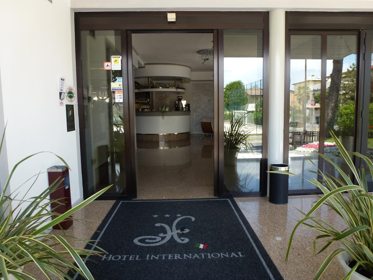 Hotel International Сирмионе Экстерьер фото